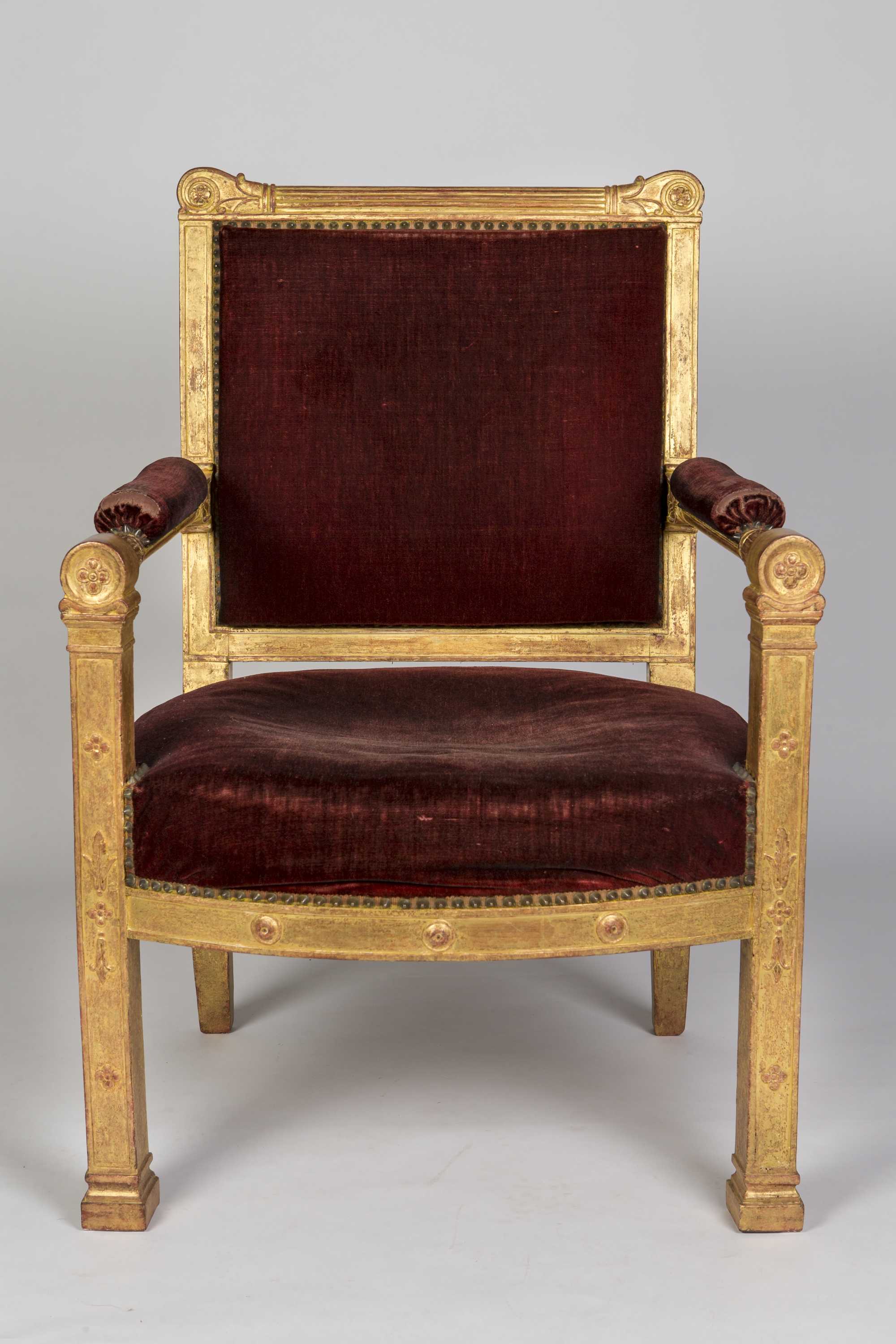 Fauteuil de célébrant ou fauteuil d'apparat de l’ancienne chapelle du château de Saint-Cloud